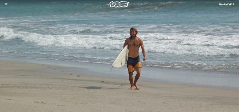 Am vorbit cu singurul surfer român care trăieşte aproape tot anul pe plaje exotice
